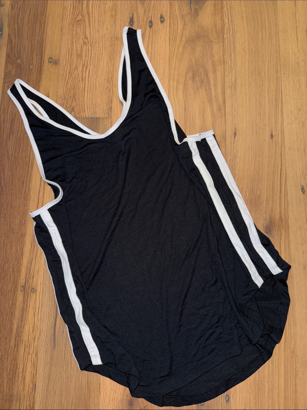Glyder Black Tank with White Trim - Athletic Sleeveless Top M